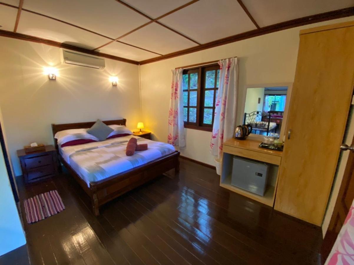 Minang Cove Resort Kampong Mukut Exterior photo