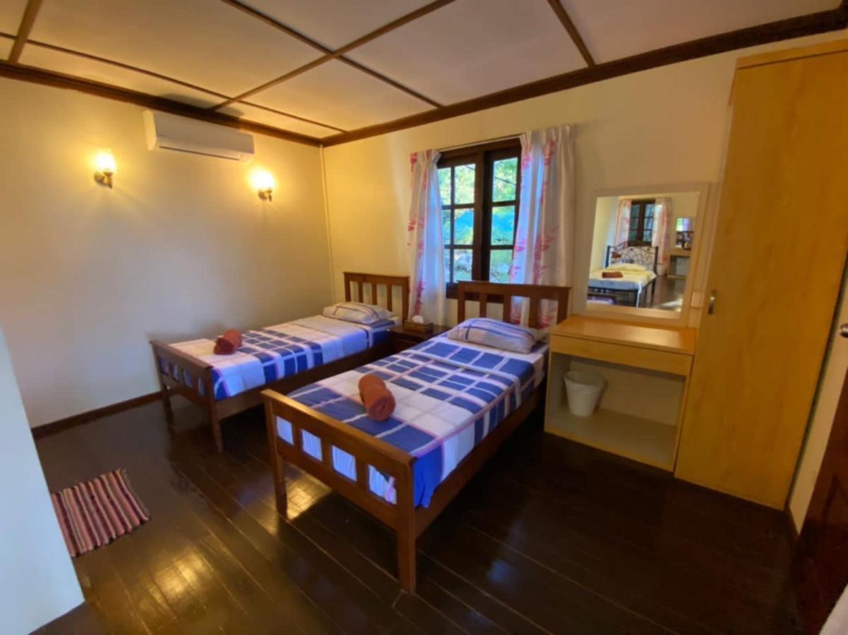 Minang Cove Resort Kampong Mukut Exterior photo