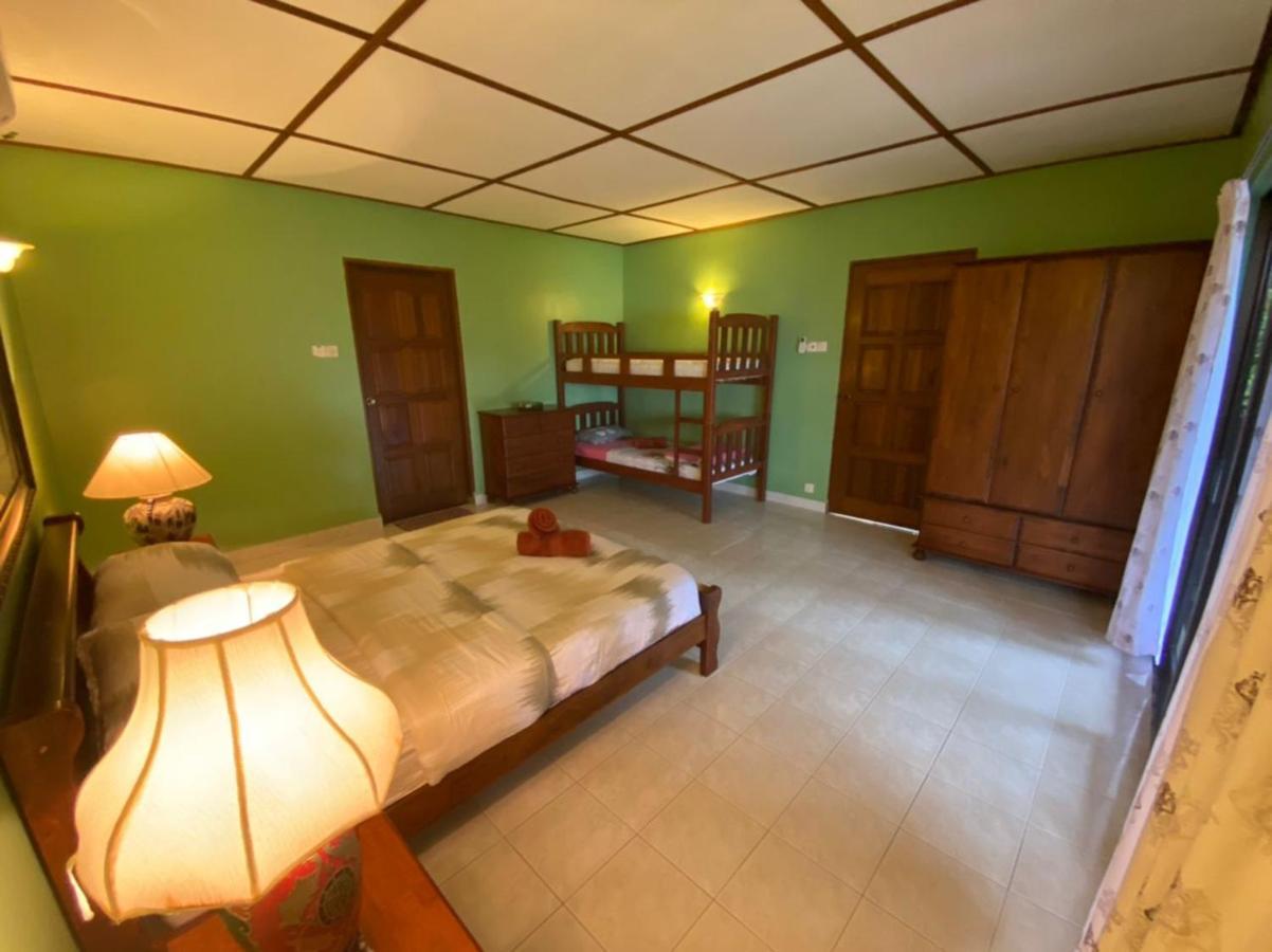 Minang Cove Resort Kampong Mukut Exterior photo